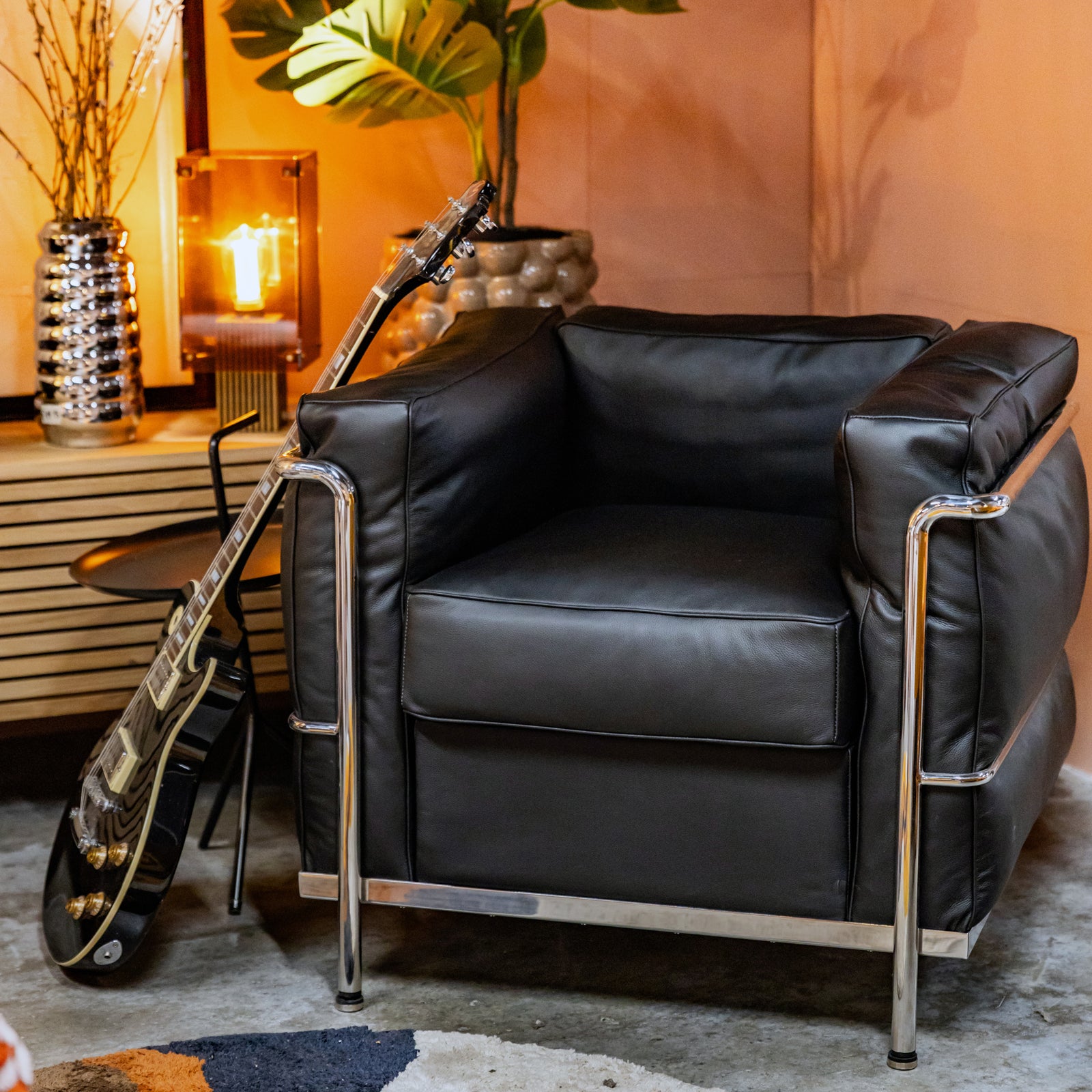 LC2 Black Leather Armchair